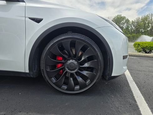 Used 2022 Tesla Model Y Performance AWD/4WD image 4