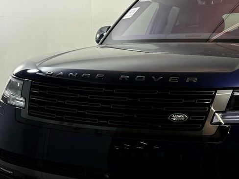 Used 2023 Land Rover Range Rover SE image 12