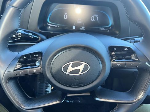 Certified 2025 Hyundai Elantra Sport image 12