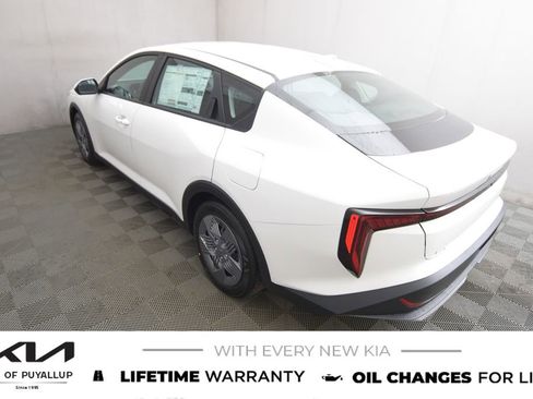 New 2025 Kia K4 LX image 7