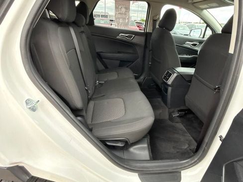 Used 2023 Kia Sportage LX AWD/4WD image 26