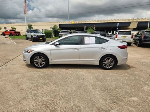 Used 2018 Hyundai Elantra SEL FWD image 4