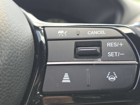 Used 2024 Honda HR-V Sport image 11
