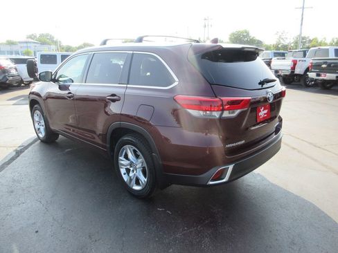Used 2019 Toyota Highlander Limited AWD/4WD image 9