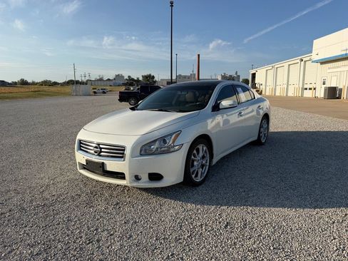 Used 2014 Nissan Maxima 3.5 SV w/ Premium Package FWD image 7