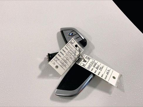 Used 2022 BMW 540i xDrive w/ Executive Package image 14