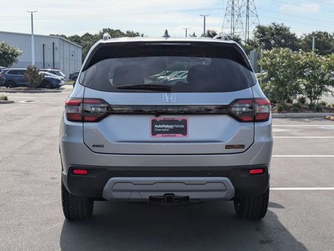 New 2025 Honda Pilot TrailSport image 7