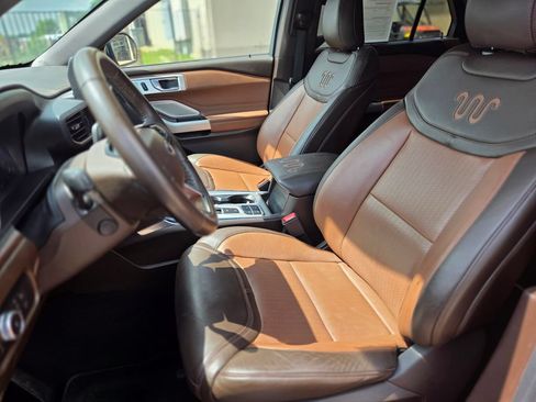 Used 2023 Ford Explorer King Ranch w/ Technology Package RWD image 18