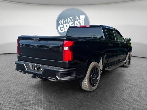 Used 2025 Chevrolet Silverado 1500 LT Trail Boss w/ Dark Appearance Package AWD/4WD image 3