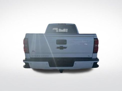 Used 2018 Chevrolet Silverado 1500 LT w/ All Star Edition AWD/4WD image 6