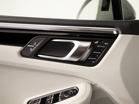 New 2026 Porsche Macan S image 13