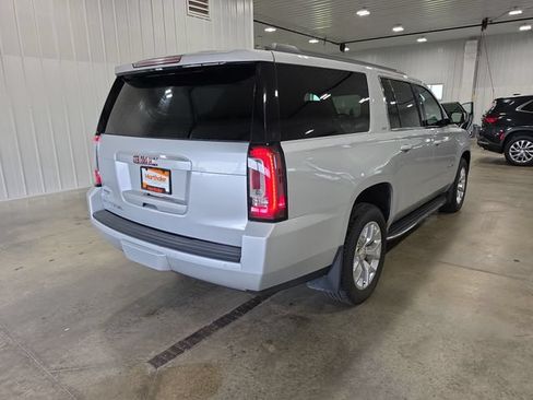 Used 2016 GMC Yukon XL SLT AWD/4WD image 8