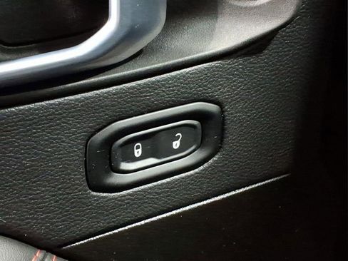 Used 2024 Jeep Wrangler Unlimited Rubicon w/ Safety Group AWD/4WD image 15