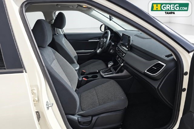 Used 2023 Kia Seltos LX AWD/4WD image 11