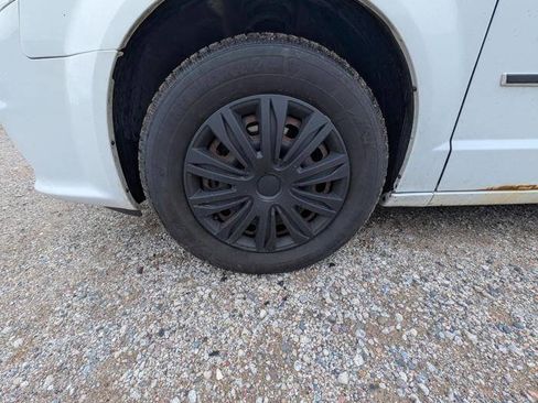 Used 2012 Dodge Grand Caravan Crew w/ Crew Value Pkg FWD image 11
