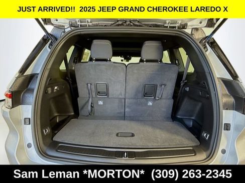 New 2025 Jeep Grand Cherokee L Laredo image 25