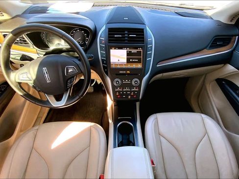 Used 2018 Lincoln MKC Select w/ Select Plus Package image 15