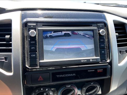 Used 2015 Toyota Tacoma PreRunner RWD image 26