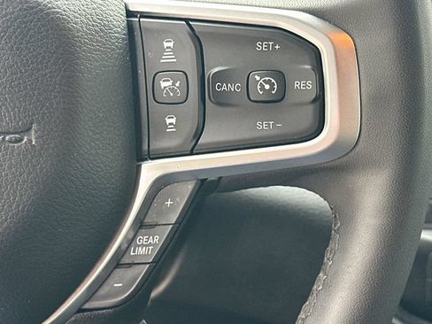Certified 2025 RAM 2500 Big Horn AWD/4WD image 30