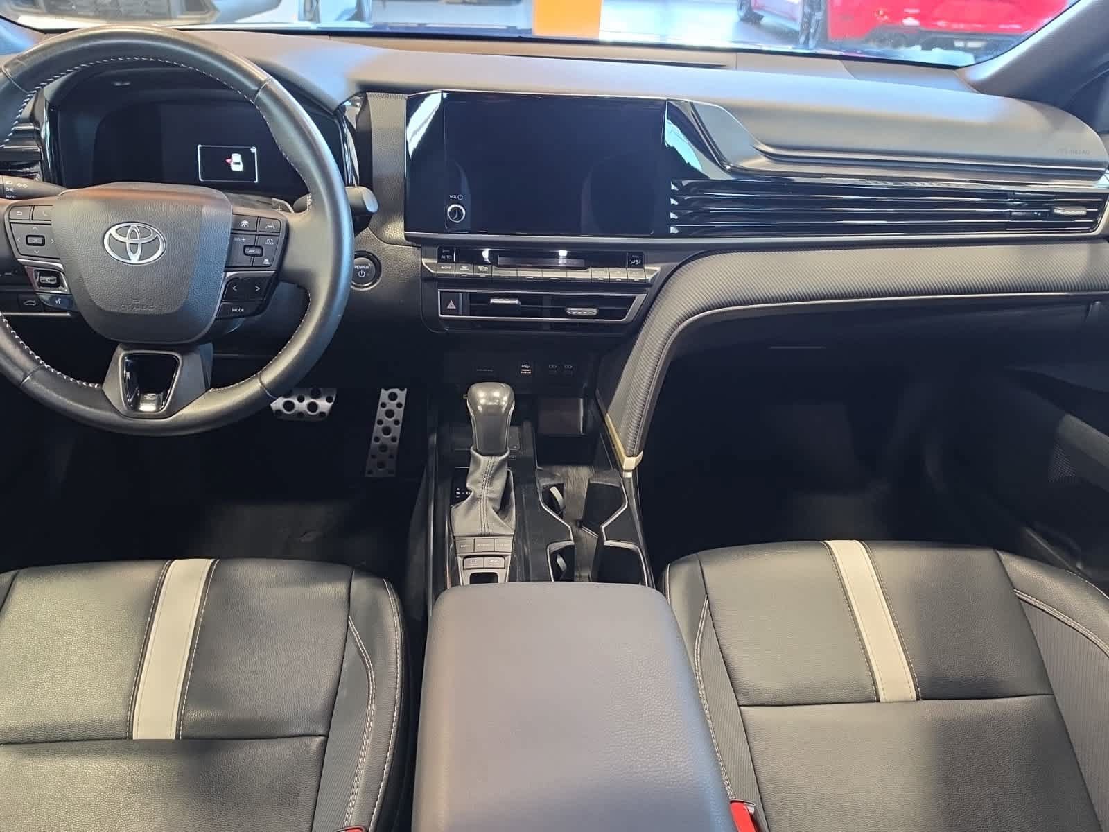 Used 2025 Toyota Camry SE FWD image 28