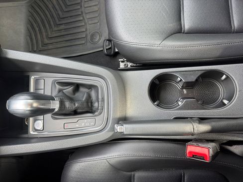 Used 2017 Volkswagen Jetta SE image 24