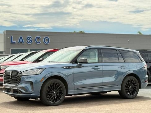 Used 2025 Lincoln Aviator Reserve w/ Jet Appearance Package AWD/4WD image 1