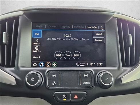 Used 2023 GMC Terrain SLT FWD image 11