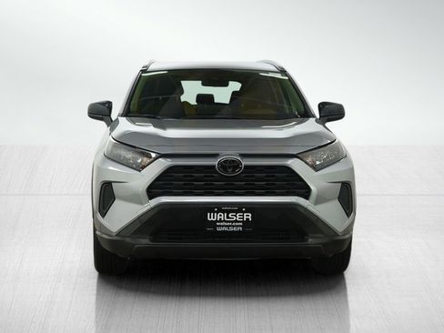 Used 2020 Toyota RAV4 LE image 8