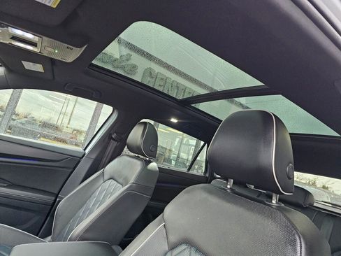 Used 2024 Volkswagen Atlas Cross Sport SEL Premium R-Line image 19