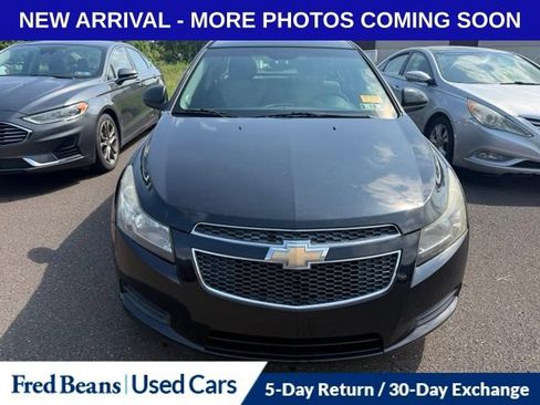 Used 2012 Chevrolet Cruze LS w/ Connectivity Package FWD image 2