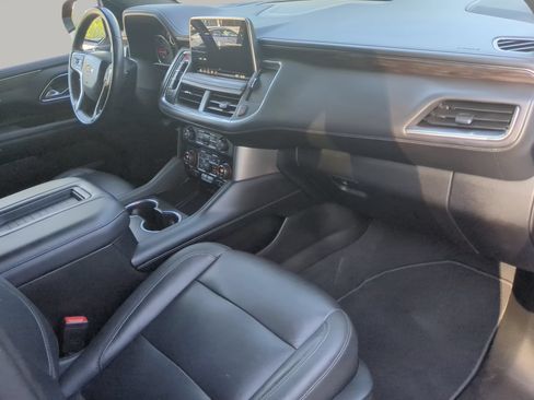 Used 2021 Chevrolet Suburban LT RWD image 49