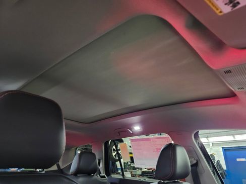 New 2026 Volkswagen Atlas Peak Edition image 14