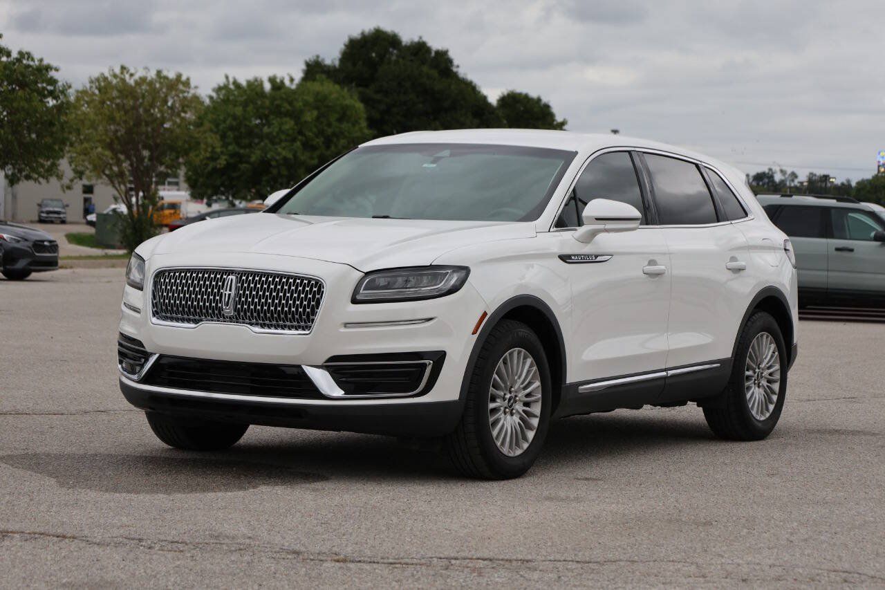 Used 2020 Lincoln Nautilus FWD image 6