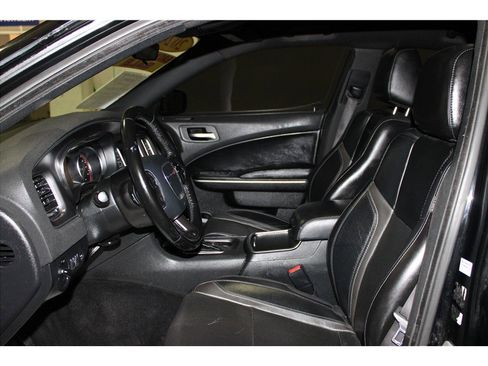Used 2020 Dodge Charger SXT w/ Leather Interior Group image 10