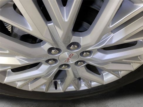 Used 2024 GMC Acadia Elevation FWD image 10