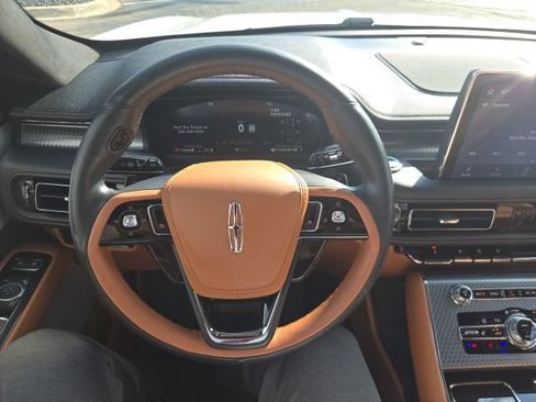 Certified 2024 Lincoln Aviator Black Label w/ Dynamic Handling Package AWD/4WD image 37