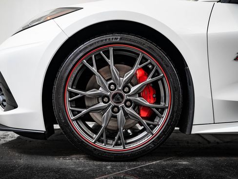 Used 2023 Chevrolet Corvette Stingray Premium Conv w/ Z51 Performance Package image 14