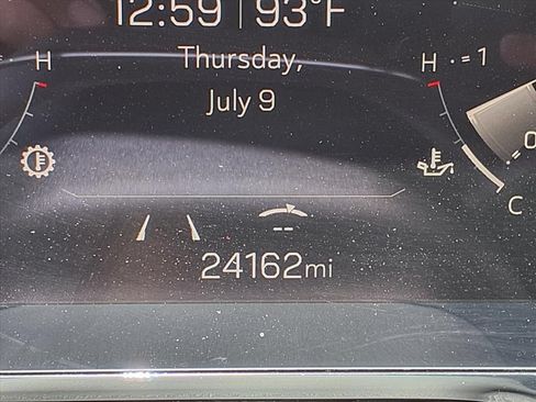 Used 2025 GMC Yukon XL Denali AWD/4WD image 31