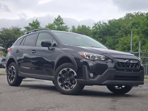 Used 2021 Subaru Crosstrek 2.0i Premium w/ Moonroof Package AWD/4WD image 2
