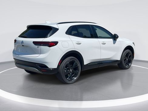 Certified 2022 Buick Envision Essence w/ Sport Touring Package FWD image 9