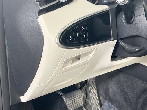 Used 2023 Genesis GV70 2.5T image 10