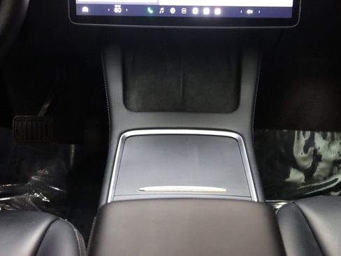 Used 2023 Tesla Model Y Long Range image 38