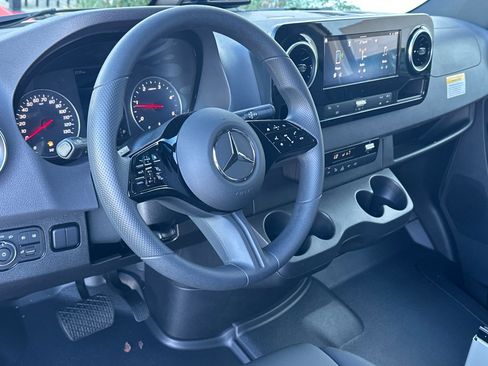 New 2025 Mercedes-Benz Sprinter 2500 image 12