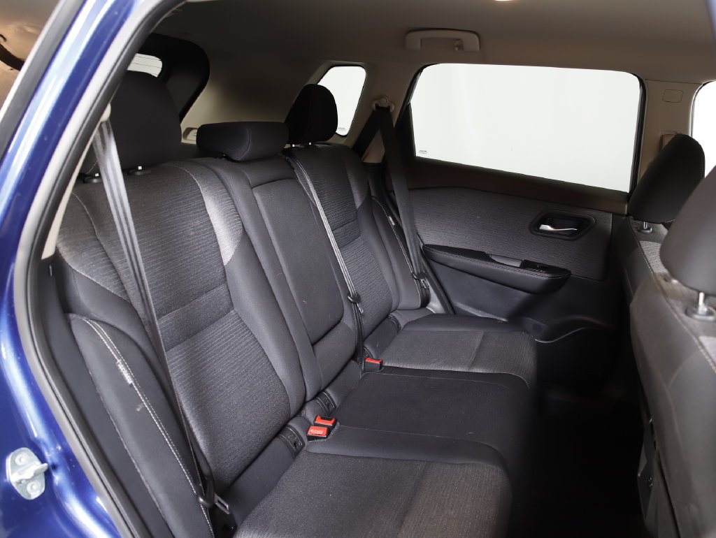 Used 2023 Nissan Rogue SV AWD/4WD image 10