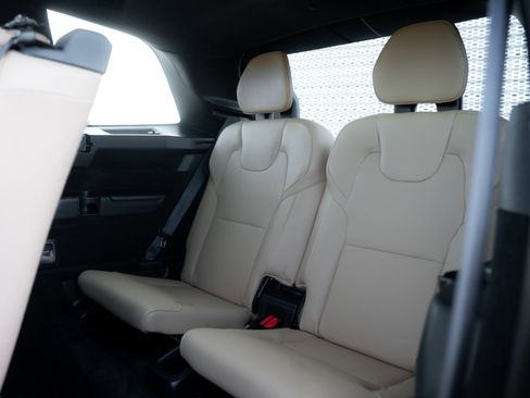 Used 2019 Volvo XC90 T6 Momentum image 28