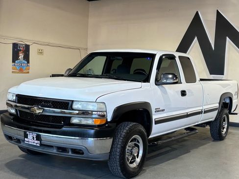 Used 2001 Chevrolet Silverado 2500 LS image 1