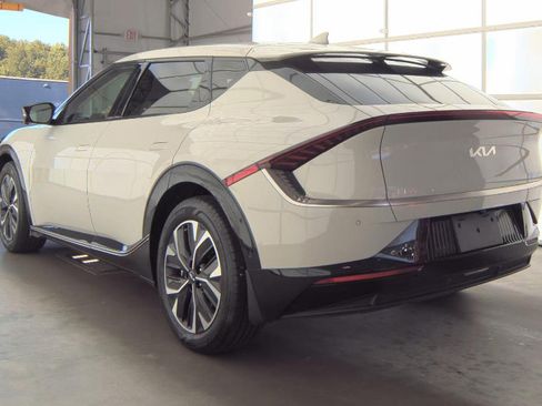 Certified 2024 Kia EV6 Wind w/ Wind Technology Package AWD/4WD image 8