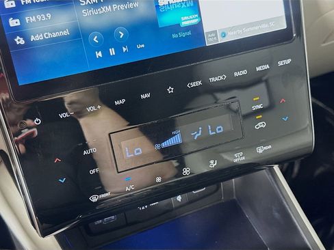 Used 2024 Hyundai Tucson Limited AWD/4WD image 25