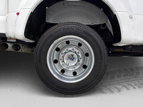 Used 2022 Ford F450 Platinum w/ FX4 Off-Road Package image 28