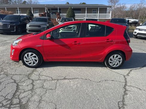 Used 2015 Toyota Prius C Two image 2